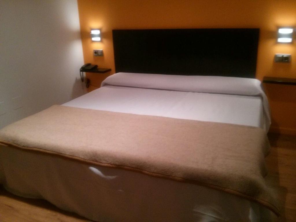Nruta Ponferrada Hotel Bembibre  Quarto foto
