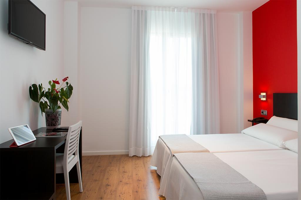 Nruta Ponferrada Hotel Bembibre  Quarto foto