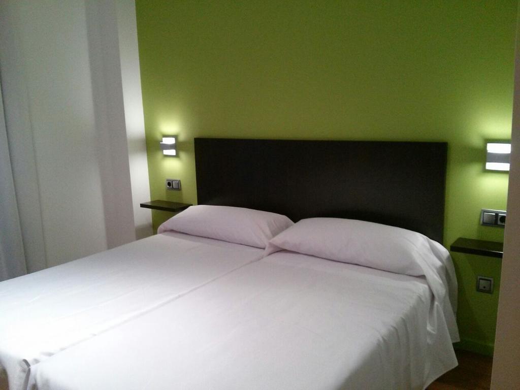 Nruta Ponferrada Hotel Bembibre  Quarto foto
